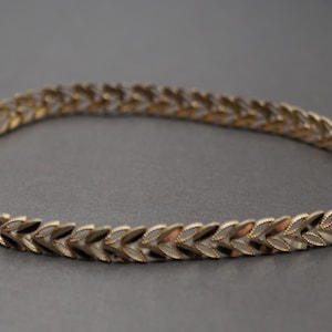 10K Solid Yellow Gold 5.4MM Diamond Cut Leaf Design Bracelet. 7.25 Inch