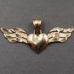 10K Solid Yellow Gold Small Diamond Cut Heart Wing Charm Pendant.