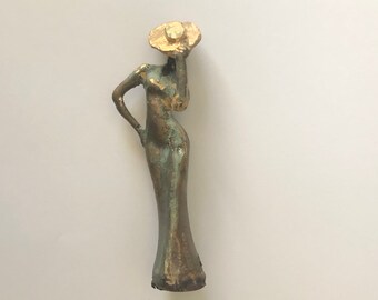 nude lady figure