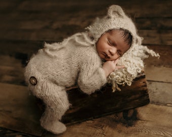 Knitting Pattern, Footed Sleeper & Teddy Bear Hat Set, Newborn Bear Outfit, Photo Props, Bulky, Download PDF