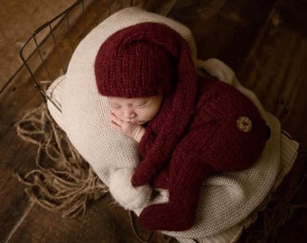 Knitting Pattern, Footed romper & Sleepy Hat Set, Santa Claus Outfit, Elf Photo Prop outfit, Bulky, Download PDF
