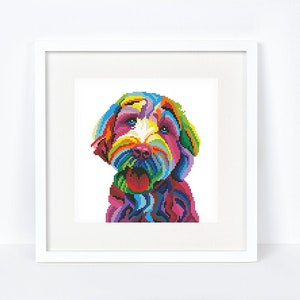 Könnte beinhalten: Ein farbenfrohes, abstraktes Gemälde eines Hundefaces. Der Hund ist in einer Vielzahl von leuchtenden Farben dargestellt, darunter Rot, Gelb, Blau, Grün und Lila.