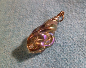 pendentif ancien verre irisé longueur 28 mm