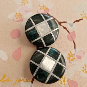 2 Antique bakelite mother-of-pearl buttons 26mm antique buttons