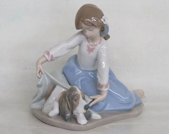 Lladro Spain 5688 Dogs Best Friend Girl and Dog Porcelain Figurine 3186B