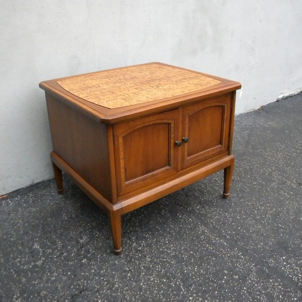 Mid Century Modern Nightstand Side End Table 5280 SHIPPING NOT INCLUDED Please ask for shipping quote
