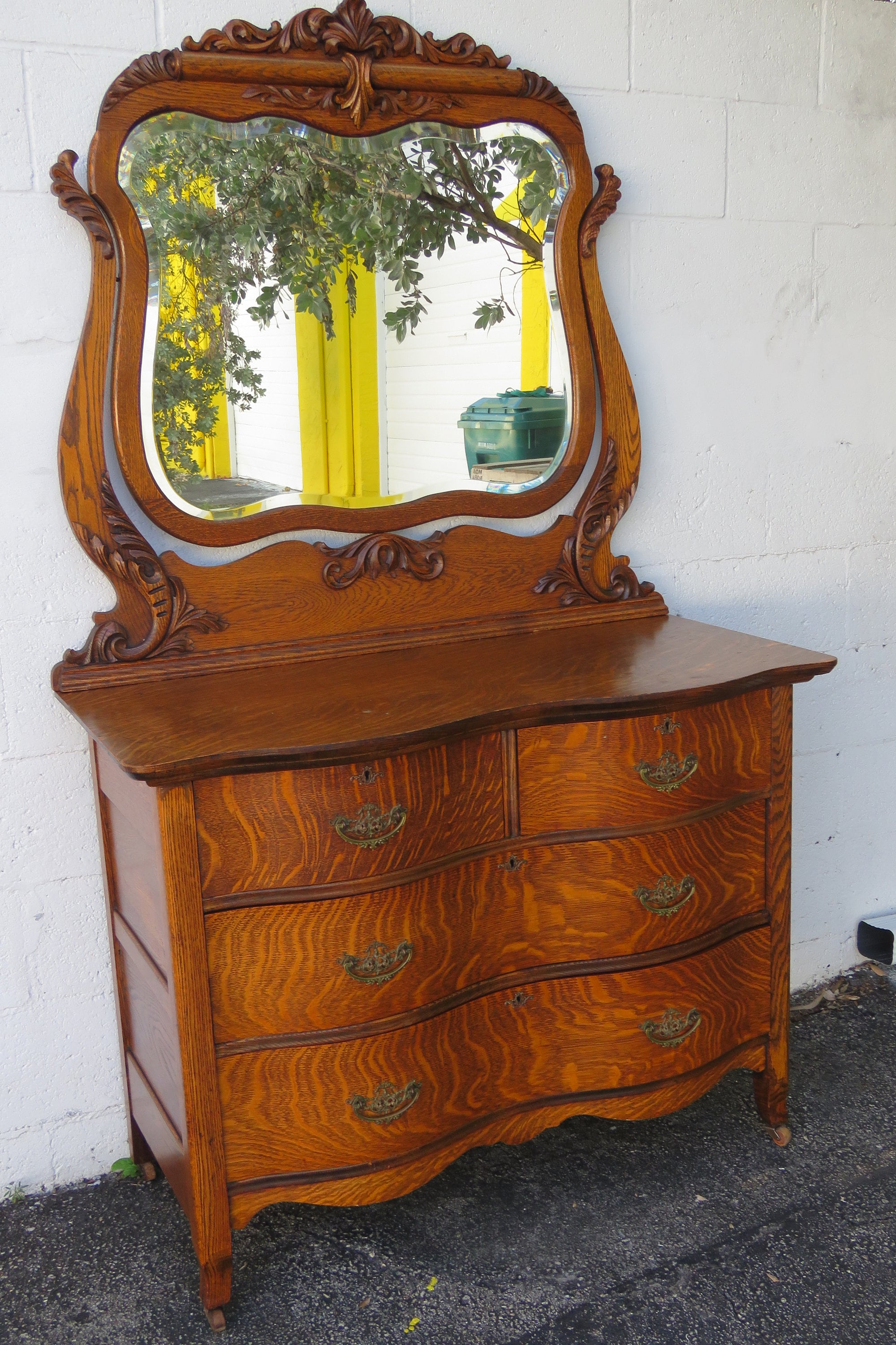 vintage tiger oak dresser Late 1800s Serpentine Carved Low With Mirror 5052 SHIPPING NOT INCLUDED Please Ask for Shipping Quote NEW - Antique Tiger Oak