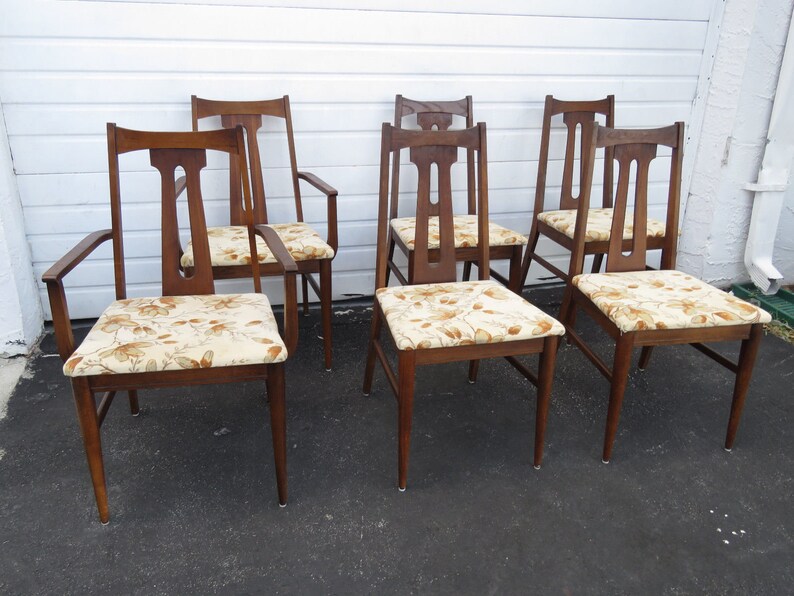 Mid Century Modern Set Of Six Dining Room Chairs By Bassett Image 0