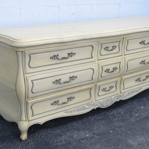 Hickory French Shabby Chic Painted Long Dresser Bathroom Vanity Tv Console 4039 SHIPPING NOT INCLUDED Please ask for shipping quote