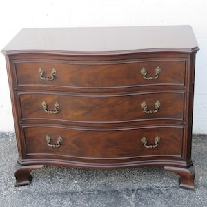 1940's Mahogany Serpentine Front Dresser 4056 SHIPPING MOT INCLUDED Please ask for shipping quote