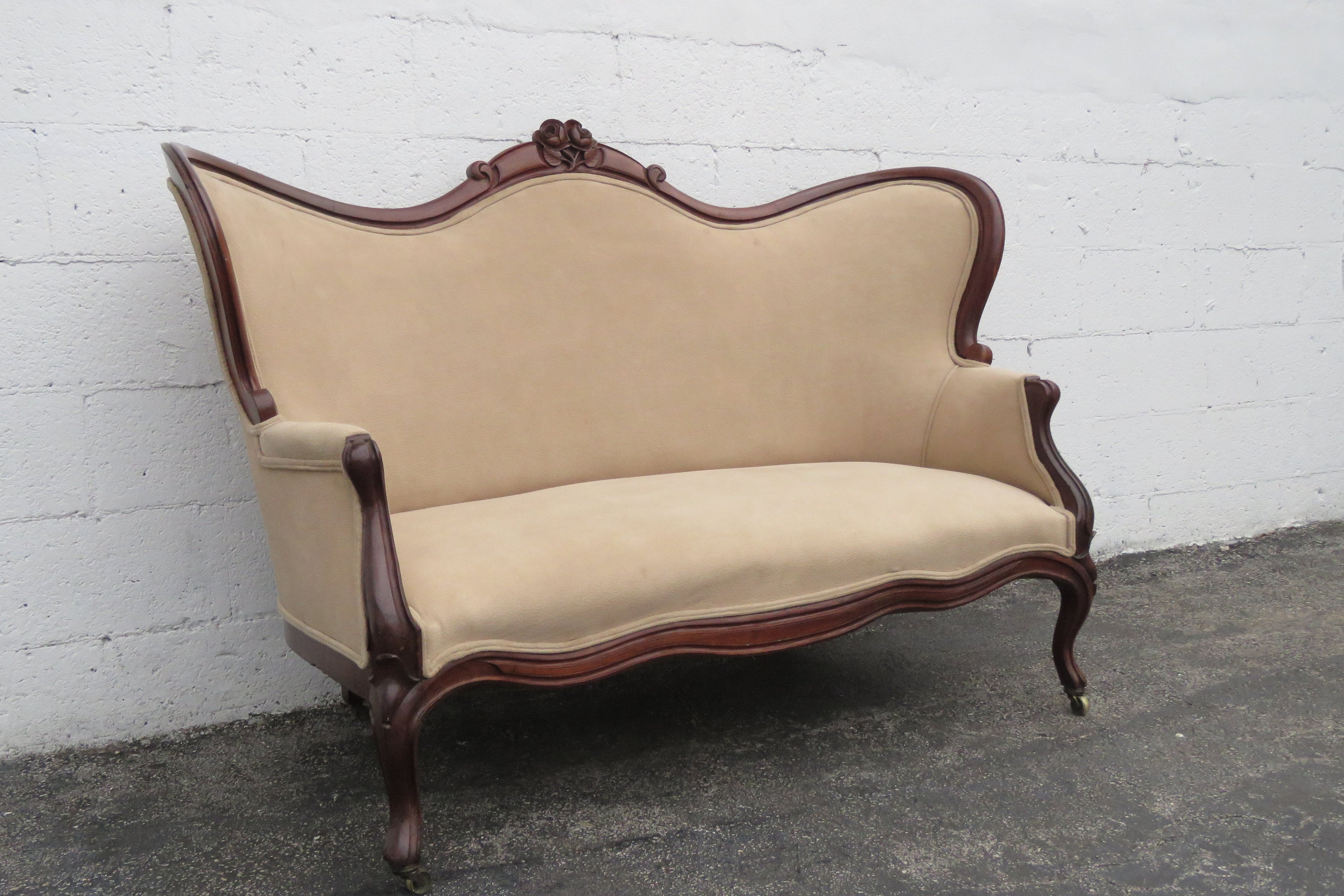Late 1800s Victorian Carved Solid Walnut Settee Loveseat 3929