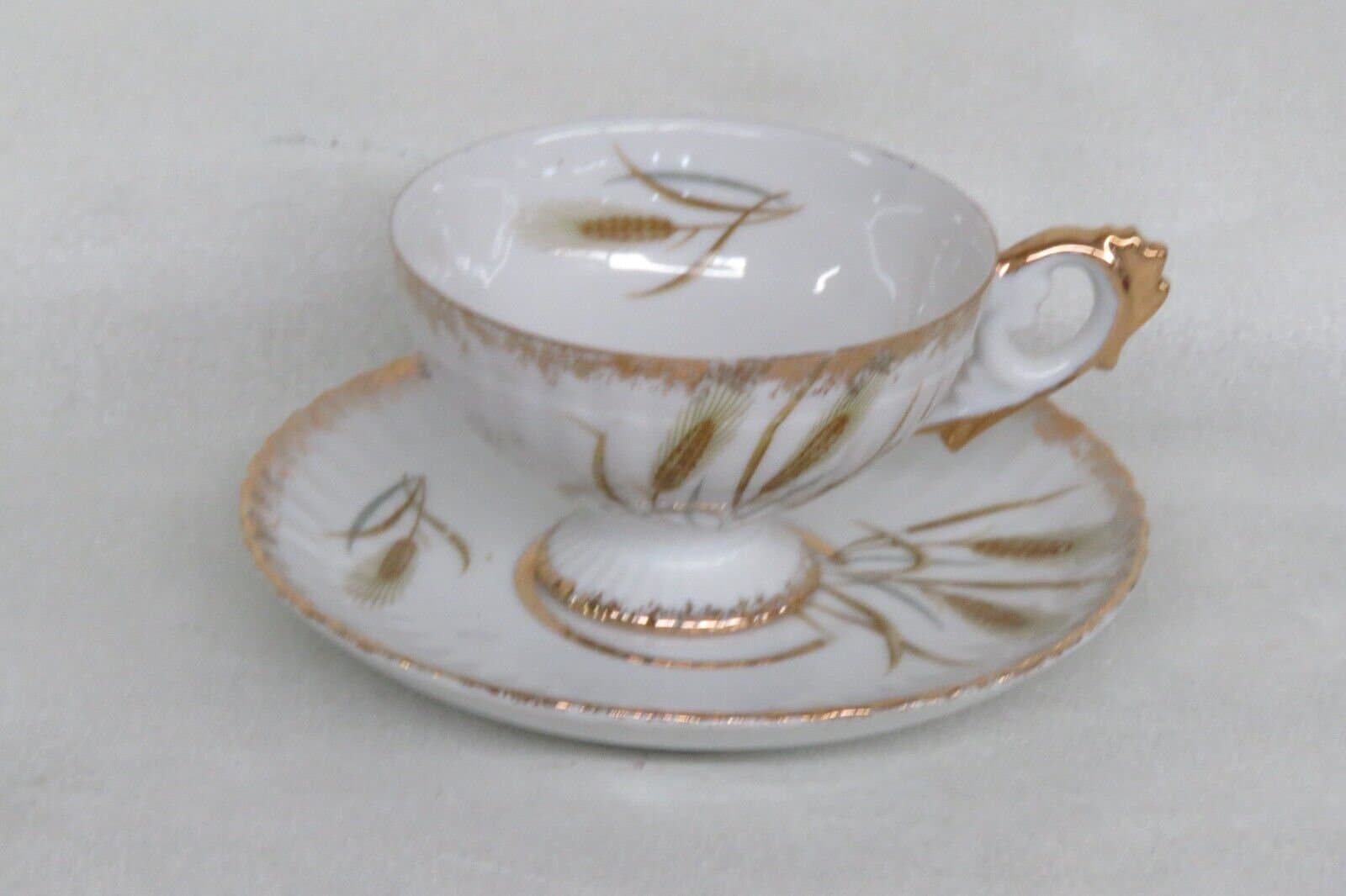 Kelvin Fine China Japan White and Gold Wheat Stalk Tea Cup