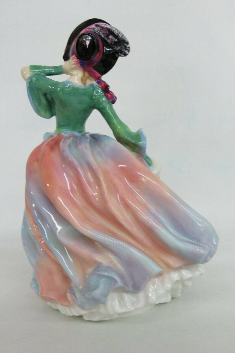Royal Doulton HN1911 Autumn Breezes English Bone China Porcelain Figurine 1075B