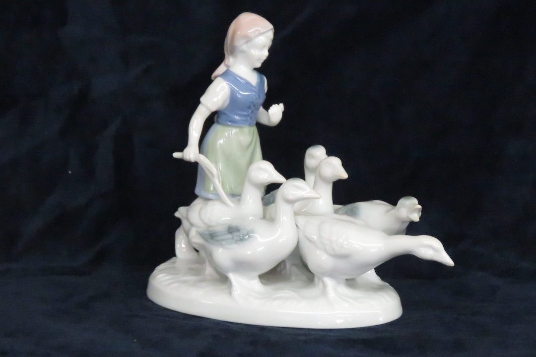 Gerold Porzellan Bavaria Western Germany Figurine Girl With Geese