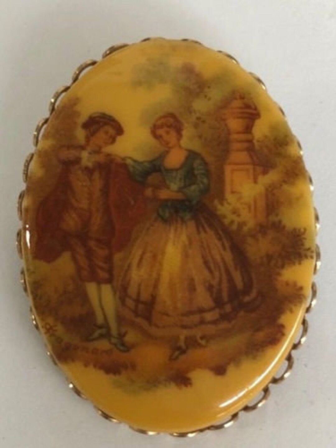Broche Vintage Thème Fragonard - En Cuivre - Occasion