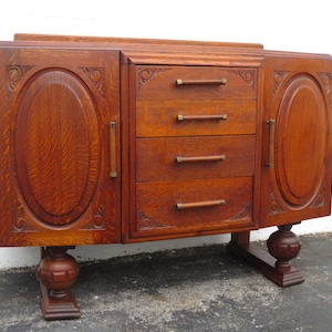 1920s English Deco Tiger Oak Server Sideboard Buffet Bathroom Vanity 2158 SHIPPING NOT INCLUDED please ask for shipping quote