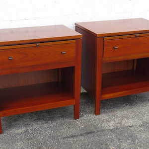 Stanley Large Nightstands End Bedside Tables with Pullouts Tray a Pair 5914 SHIPPING NOT INCLUDED Please ask for shipping quote