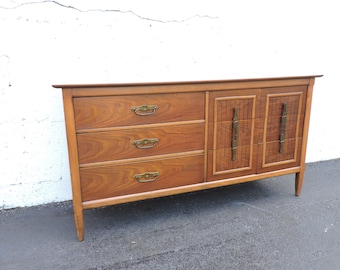 Mid Century Modern Walnut Dresser TV Console 7497 SHIPPING NOT Included Please ask for shipping quote