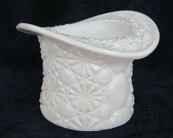 Fenton Milk Glass Daisy and Button Top Hat Large Toothpick Holder Figurine 446B