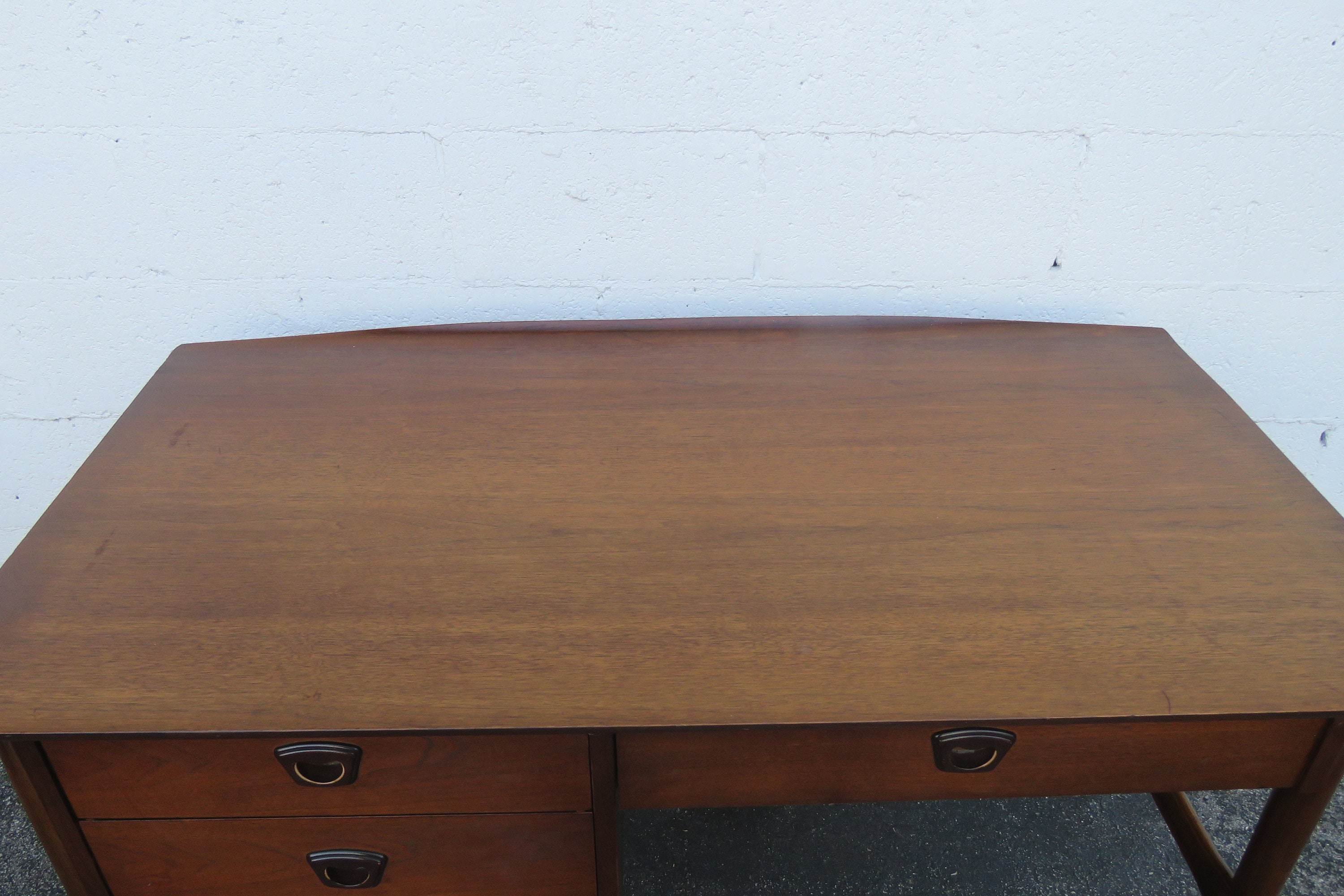 Bassett online writing desk
