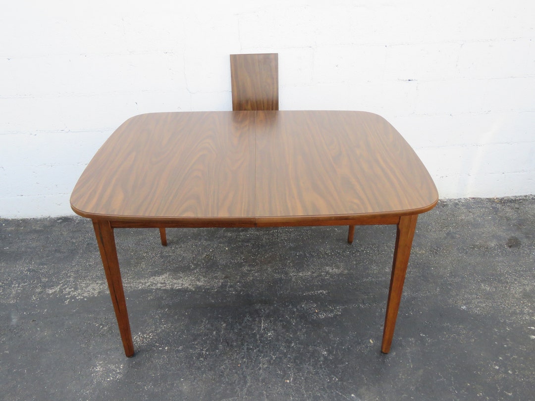 Mid Century Modern Dining Table and a Leaf 2802 SHIPPING NOT INCLUDED Please Ask for Shipping ...