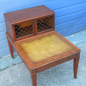 Leather Top Nightstand Side End Lamp Table by Heritage Henredon 6462 SHIPPING NOT INCLUDED Please ask for shipping quote