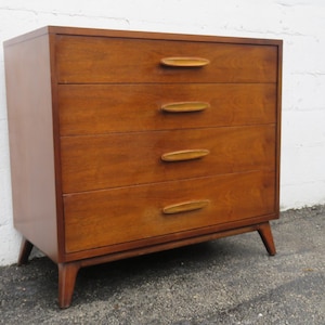 Heritage Henredon Mid Century Modern Small Dresser Chest 5953 SHIPPING NOT INCLUDED Please ask for shipping quote
