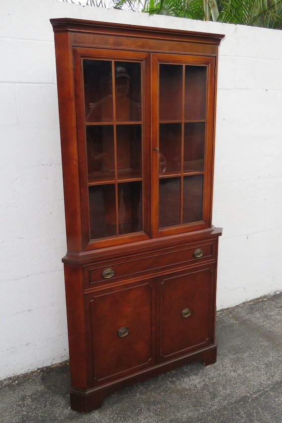 Mahogany corner display cabinet discount