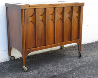 Kent Coffey Perspecta Mid Century Walnut Bar Cart Buffet 5282 SHIPPING NOT INCLUDED Please ask for shipping quote