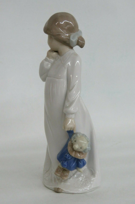 Spanish Fine Porcelain Clown Sculpture Figure from Nao Lladro for
