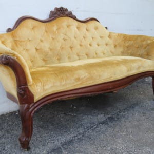 Late 1800s Victorian Carved Solid Mahogany Settee Loveseat Sofa 6000 SHIPPING NOT INCLUDED Please ask for shipping quote