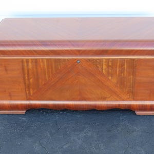Lane Art Deco Waterfall Inlay Cedar Chest Blanket Trunk 6619 NO lock shipping NOT INCLUDED Please ask for shipping quote