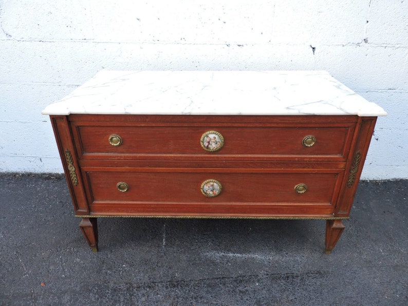 Marble Top Cameo Brass Low Console Table Tv Stand Made In Italy 7632 Not Included Please Ask For A E
