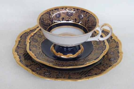 Echt Weimar Germany Kobalt Dora Tea Cup Saucer and Dessert Plate