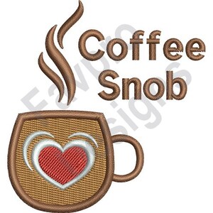以下が含まれることがあります： 茶色のコーヒーカップの中に赤いハートと白い渦巻きがあります。カップから蒸気が上がっています。カップの上に茶色で「Coffee Snob」と書かれています。