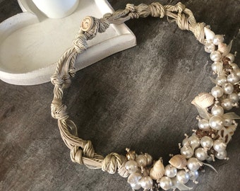 Hypoallergenic choker necklace in beige waxed cord with pearls, shells and crystals, handmade gift idea, Made in Italy