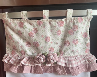 Housse de four en coton blanc à motifs de roses et de volants roses | Housse de four artisanale style shabby chic à pois et à carreaux, 45 x 35 cm