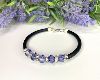 Bracciale Swarovski rigido viola su caucciù, bracciale donna, idea regalo, braccialetto originale, con cristalli, gioielli fatti a mano