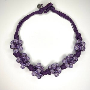 Bijoux en corde collier lilas sur cordon violet idée cadeau col rond bijoux artisanaux image 5