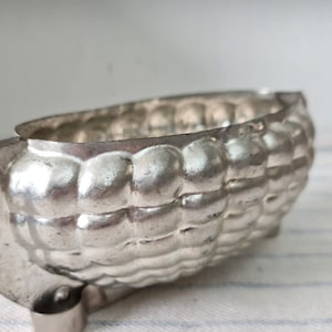 Flower basket chocolate mold ~ 18 cm ~ eclectic home style ~ rustic country home decor ~ Vintage collectible ~ hw2948