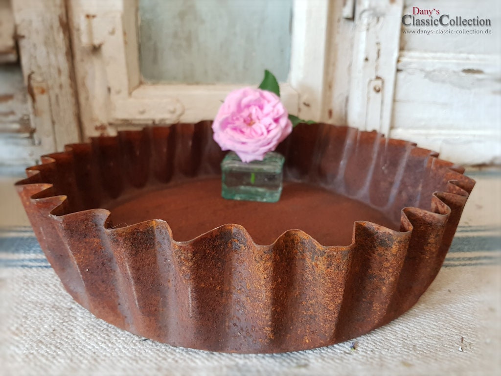 Rostige Backform Blech gewellt rostige Gartendeko | Etsy