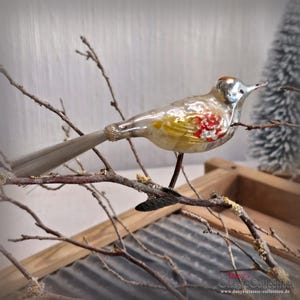 Glass bird ~ fiberglass tail ~ bird on clip ~ Christmas tree ornament ~ Vintage Christmas ~ xmas decor ~ ht2722