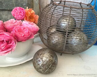 Old Boule SET Balls ~ Iron Pétanque Ball Game ~ vintage ~ brocante ~ shabby chic decoration ~ ht2528