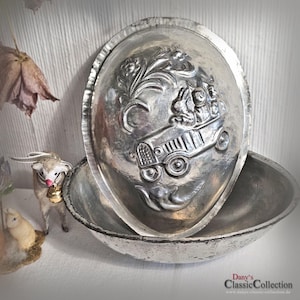 Stampo per cioccolato a forma di uovo grande 2 pezzi ~ Famiglia di conigli in macchina ~ Oggetto da collezione raro ~ Rarità ~ Decorazione pasquale ~ Arredamento d&#39;epoca ~ 19sfhfia