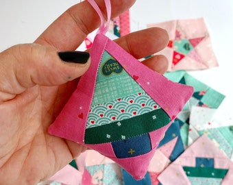 Quilted Christmas Ornament Pattern, Mini FPP pattern, PDF instant download, 5 different Pattern in one Christmas DIY Pattern