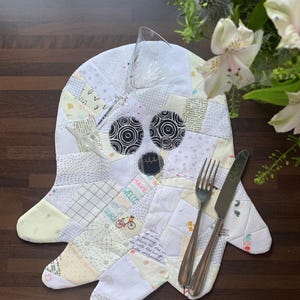 Ghost placemat/ coaster patched sewing pattern . The cutest little quilted ghost placemat pattern, perfect for your fabric scraps. The pattern is for a placemat and a Coaster.