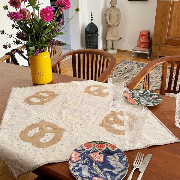 Quilted Tablecloth Etsy Quilted tablecloth etsy