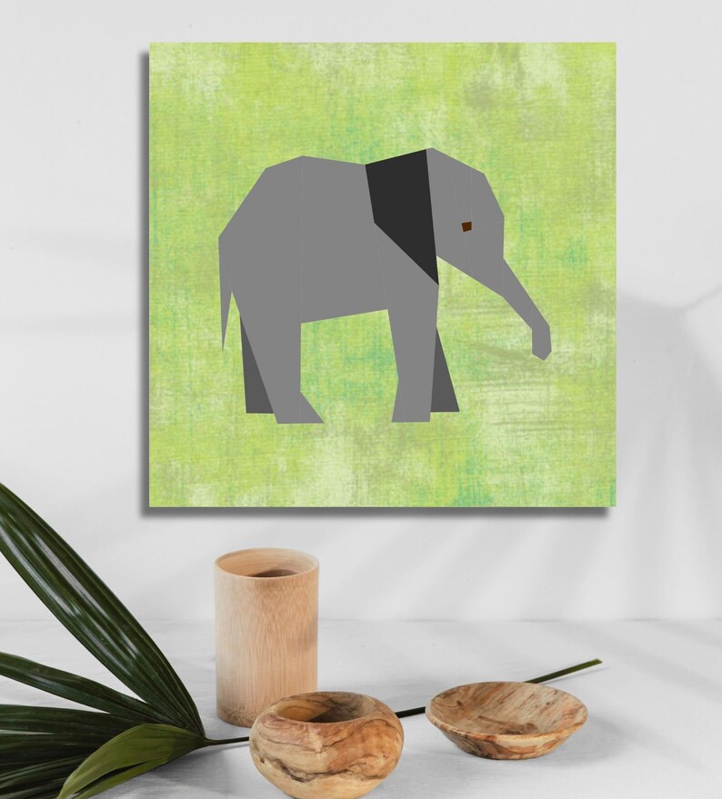 elephant quilt block pattern , baby elephant in gray on green background