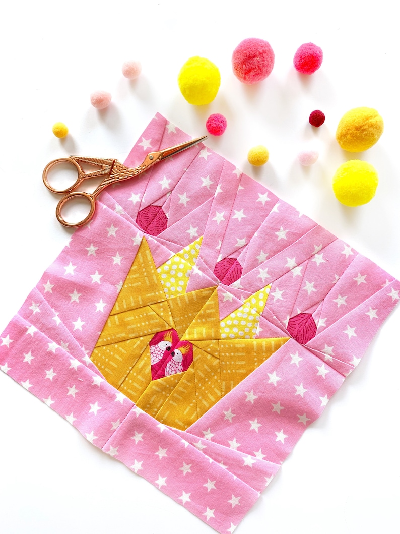 Crown Quilt Block Pattern, yellow pink crown on pink background