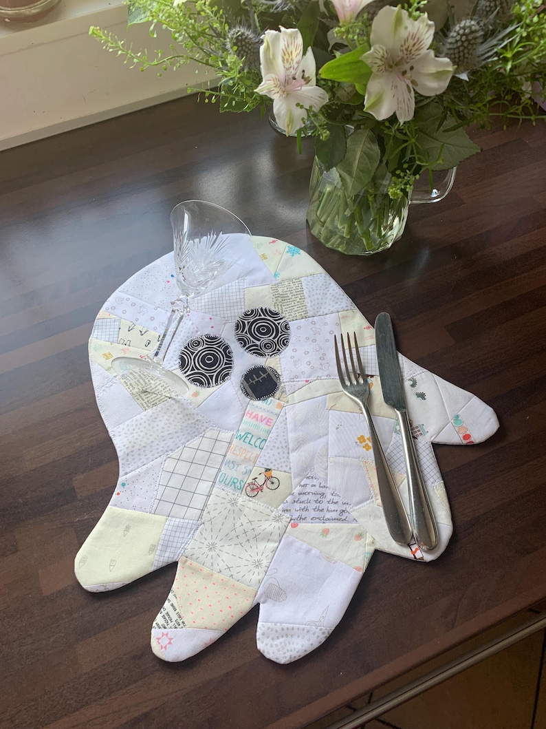 Ghost placemat/ coaster patched sewing pattern . The cutest little quilted ghost placemat pattern, perfect for your fabric scraps. The pattern is for a placemat and a Coaster.